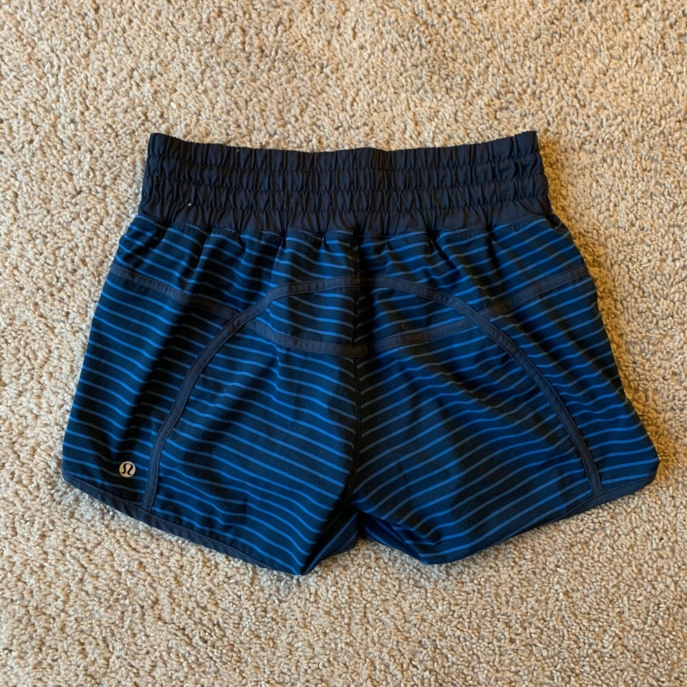 Lululemon Tracker V shorts 4”🍋